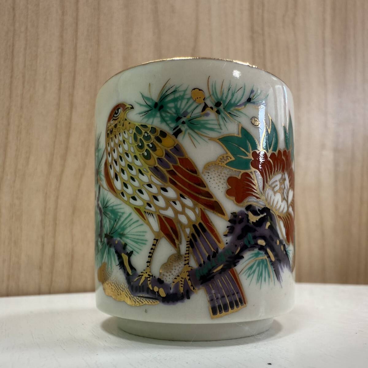 Kutani-yaki Sake Cup Set (5 pcs) – Eagle & Pine Design