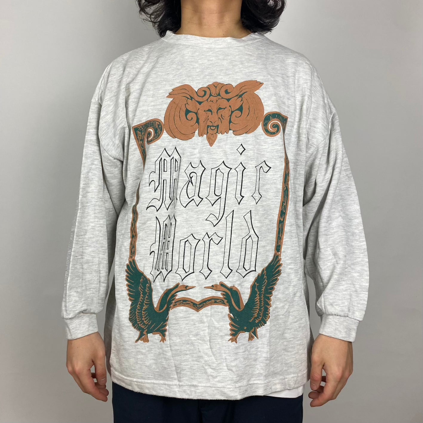 Vintage “Magic World” BIG Sweat Shirts (48/50)