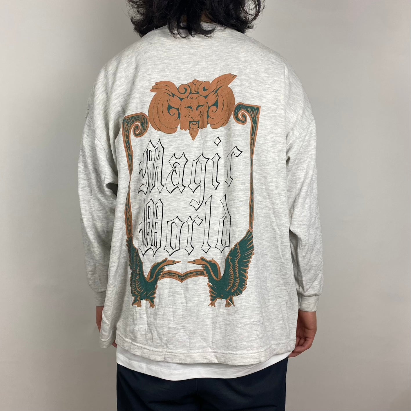 Vintage “Magic World” BIG Sweat Shirts (48/50)