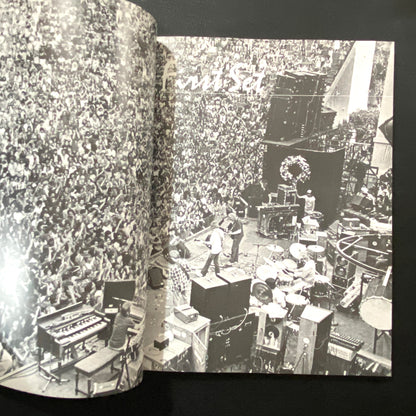 Grateful Dead: The Official Book of the Dead Heads