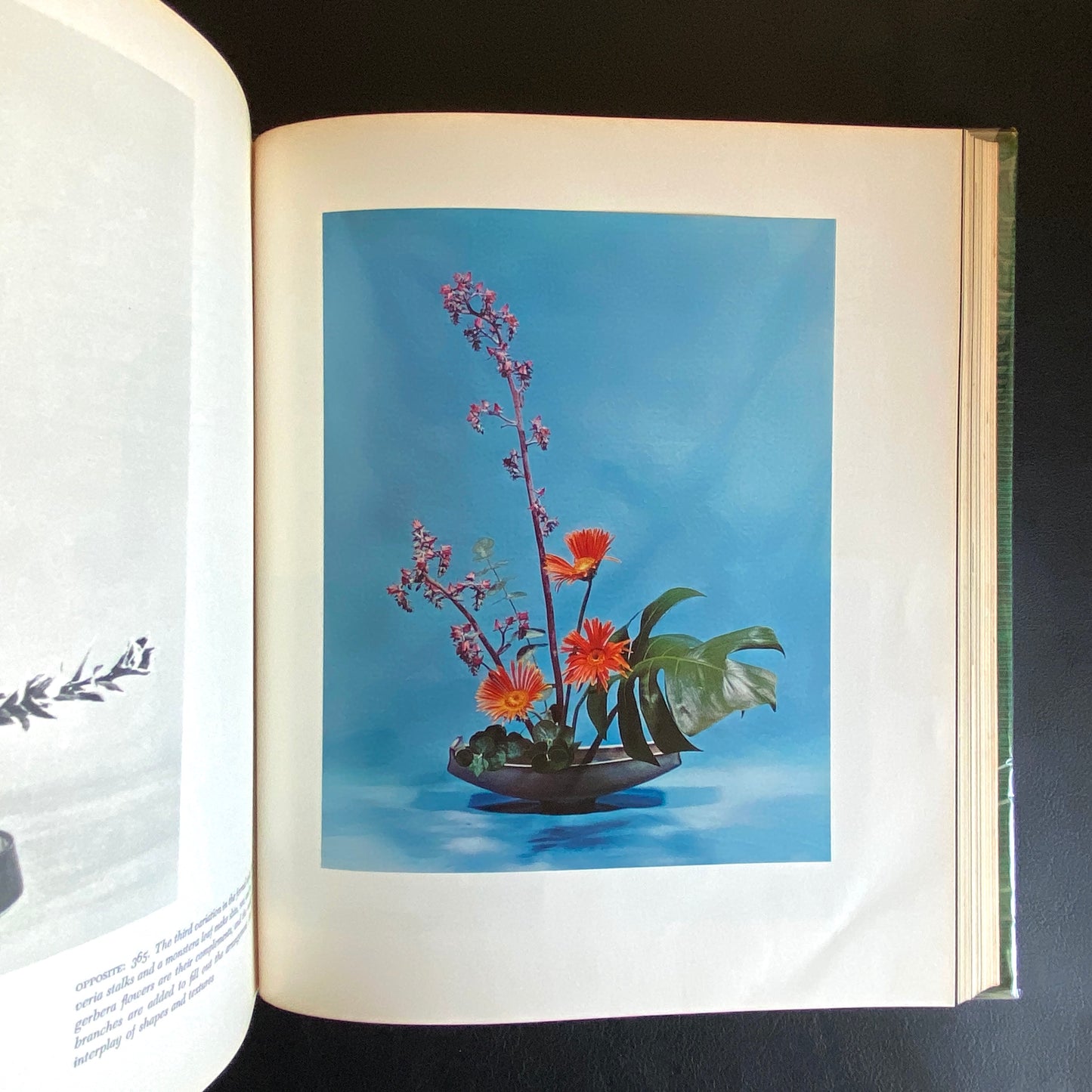 The Art of Arranging Flowers : a Complete Guide to Japanese Ikebana