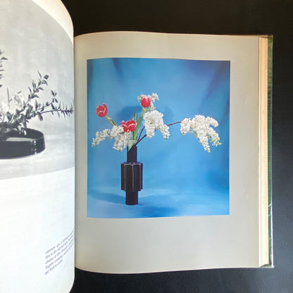 The Art of Arranging Flowers : a Complete Guide to Japanese Ikebana