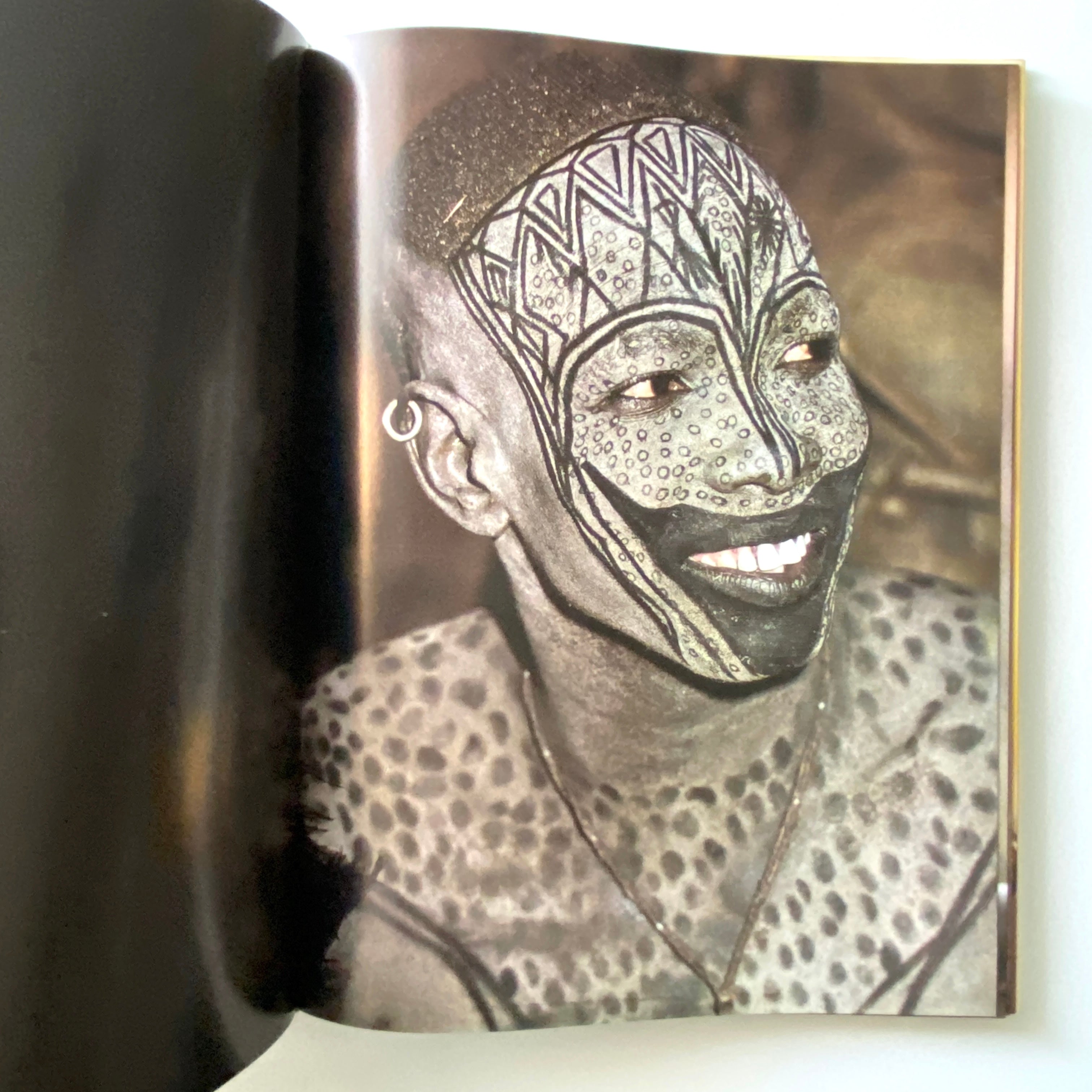 PEOPLE OF KAU LENI RIEFENSTAHL COLLINS AFRICAN TRIBES – caravan