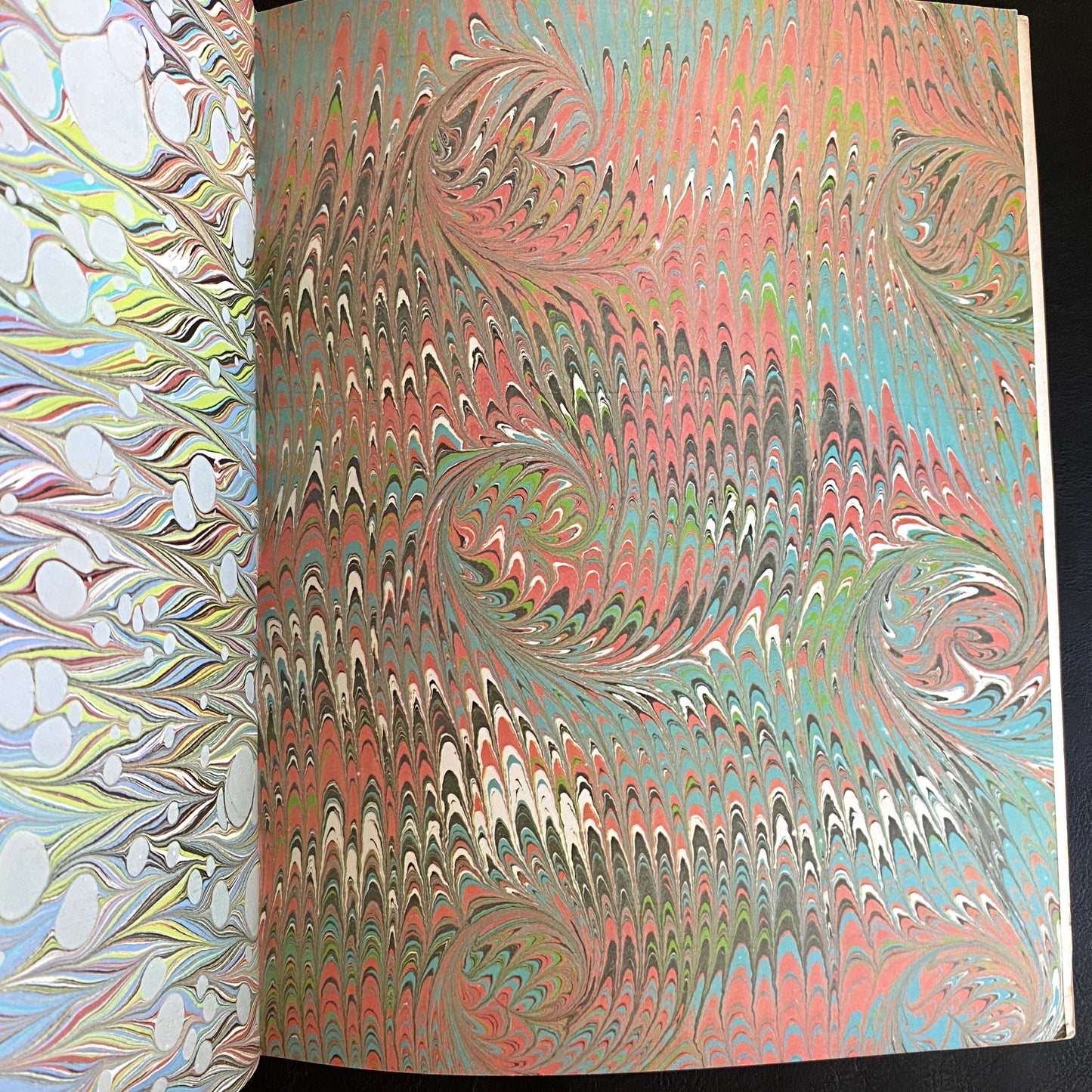 Ready-to-Use Marbleized Papers