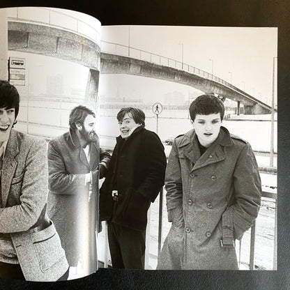 Joy Division: Juvenes