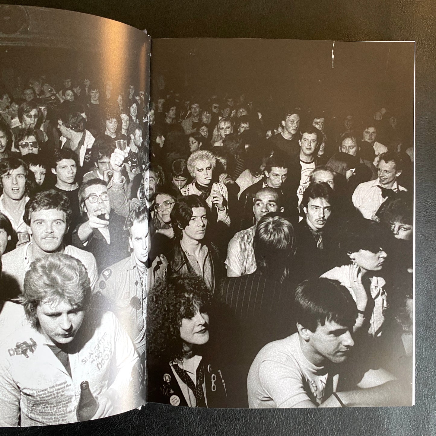 Joy Division: Juvenes