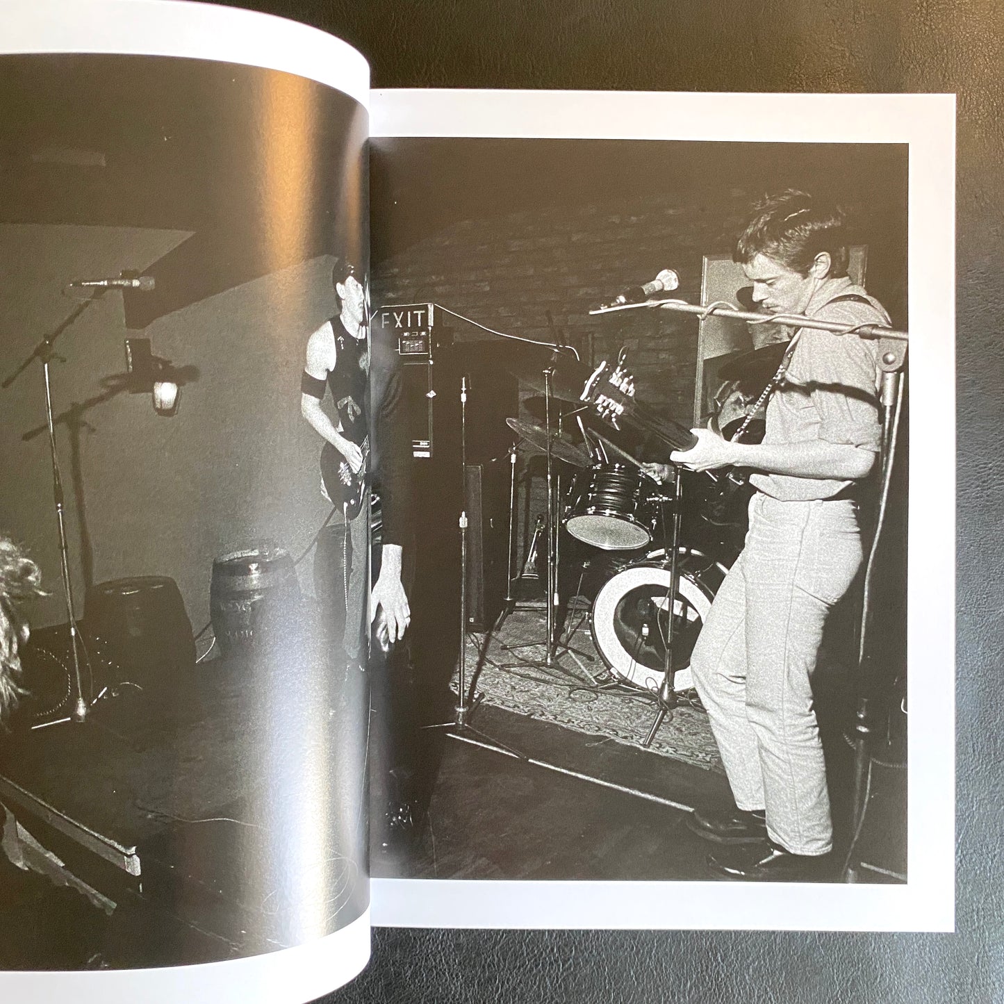 Joy Division: Juvenes