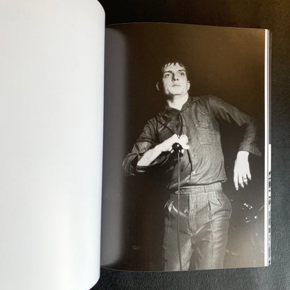 Joy Division: Juvenes