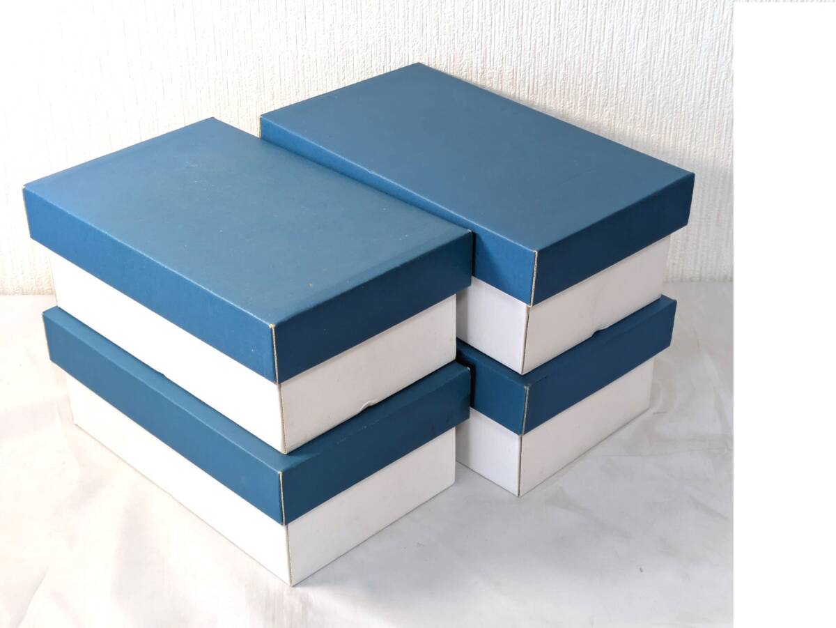 4-piece set: Rice bowl & lid with tea cup, chopsticks, blue ceramic, with box